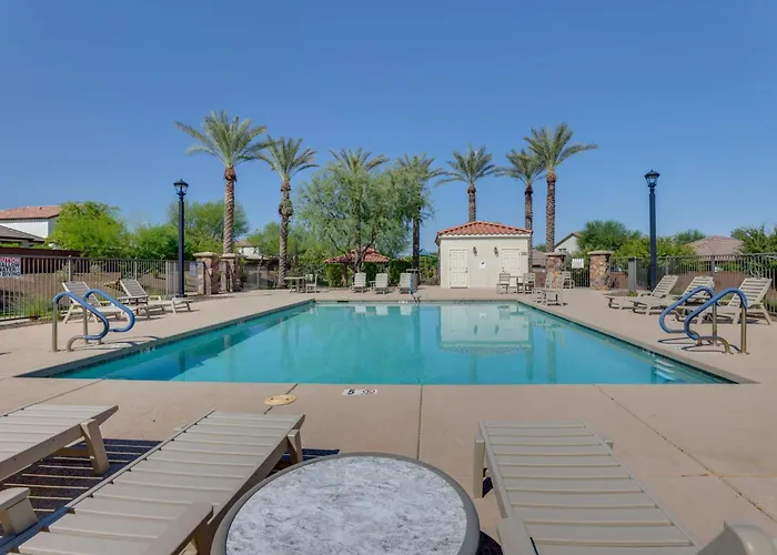 Holiday home Monthly Near Dtwn | Workspace | Ev Charger